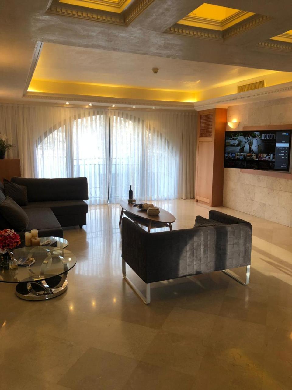 Mamilla'S Penthouse Apartment Jerusalem Exterior photo
